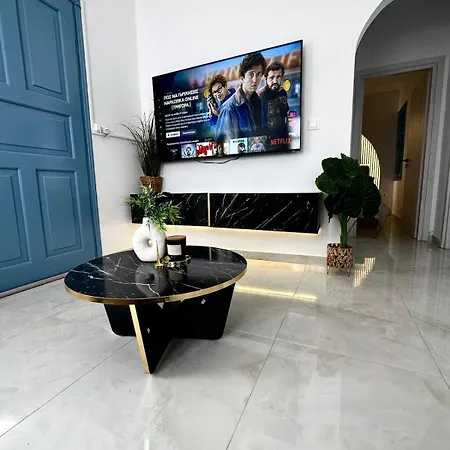 Vision - 300m From Apartment *